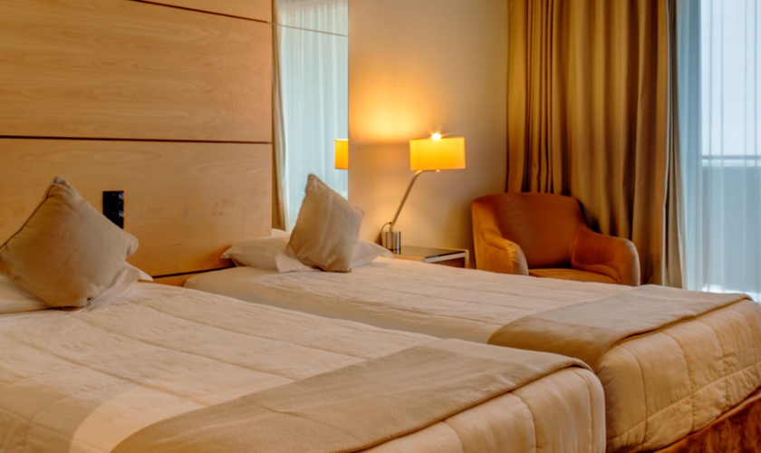 Habitación estándar VIP Executive Azores Hotel Ponta Delgada Habitación estándar VIP Executive Azores Hotel Ponta Delgada